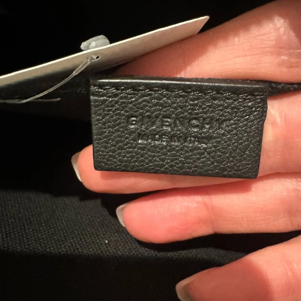 Givenchy Sugar Goatskin Large Antigona Pouch Black